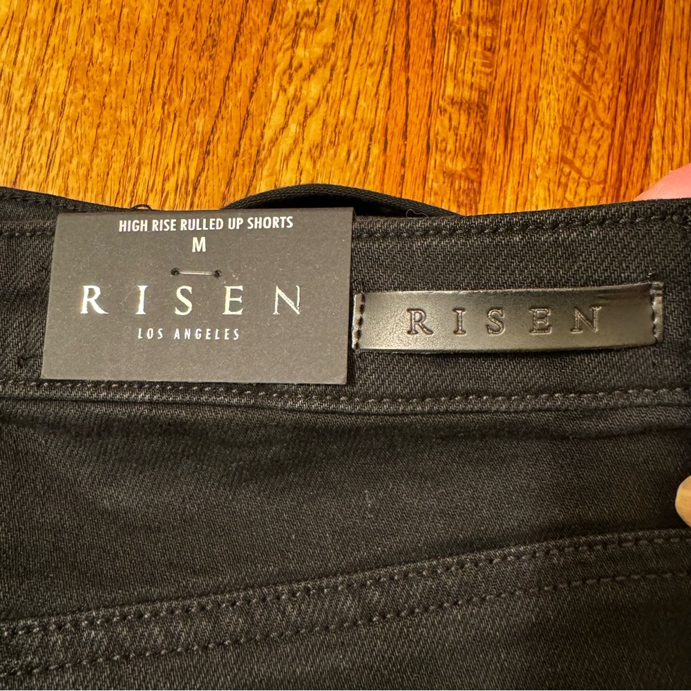 NWT Risen High Rise Rolled Up Shorts Size Medium - Picture 8 of 13